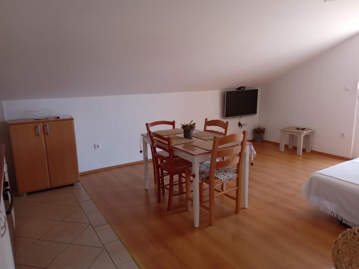 Francis Appartements Пакоштане Экстерьер фото